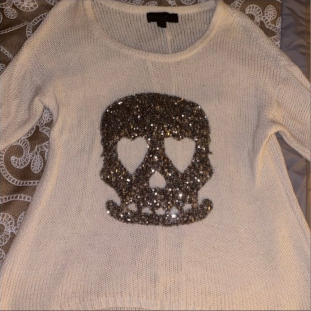Skull sweater